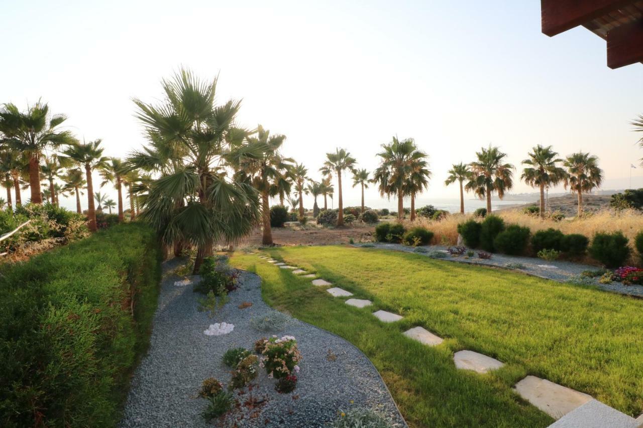 Yulya Villa By Taimoura Paphos Buitenkant foto
