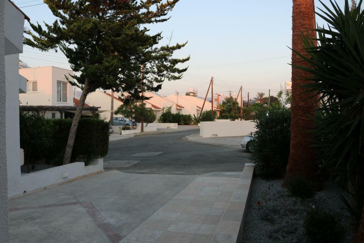 Yulya Villa By Taimoura Paphos Buitenkant foto