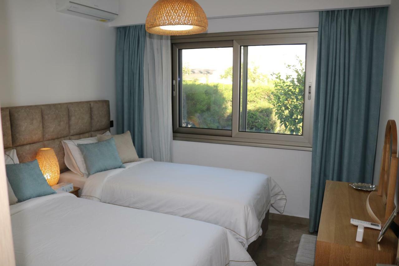 Yulya Villa By Taimoura Paphos Buitenkant foto