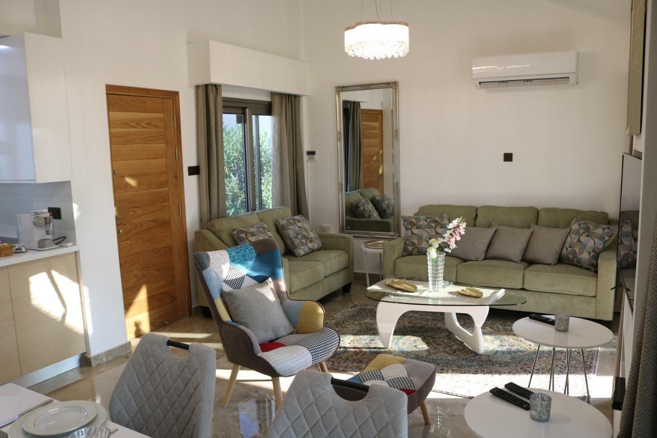 Yulya Villa By Taimoura Paphos Buitenkant foto